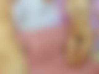 Live cam show with ChloeOhiggins - Teen (18+) on Mixed Magazine Live