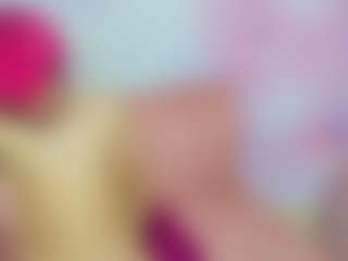 Live cam show with ChloeOhiggins - Facial Piercings on AdultVida.com