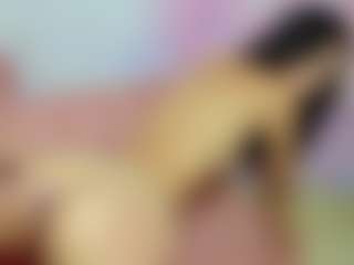 Live cam show with ChloeOhiggins - Drinking on StripNow