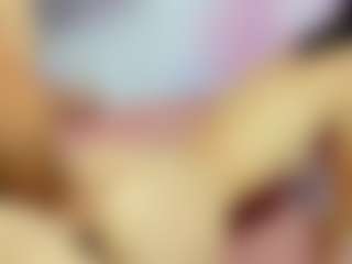 Live cam show with ChloeOhiggins - Young Adult on Milfs Live