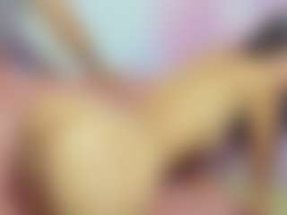 Live cam show with ChloeOhiggins - Strip on madthumbs