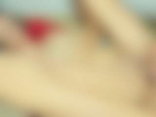 Live cam show with ChloeOhiggins - Pornstar Skinny on luckytryst.com