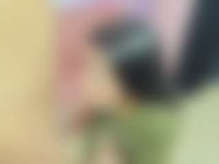 Live cam show with ChloeOhiggins - Small Tits on camwithhim.com