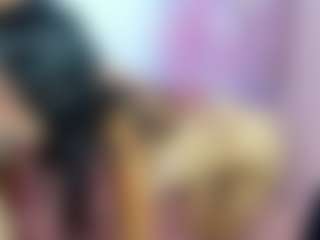 Live-camshow met ChloeOhiggins - Body Massage op Camsoda