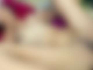 ChloeOhiggins's Live Sex Cam Show