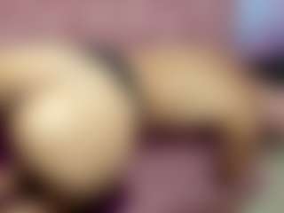 Live cam show with ChloeOhiggins - White on Milfs Live | colombia
