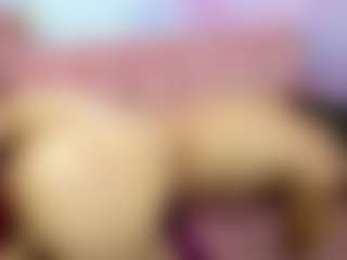 Live cam show with ChloeOhiggins - Tease on xplaylive.com