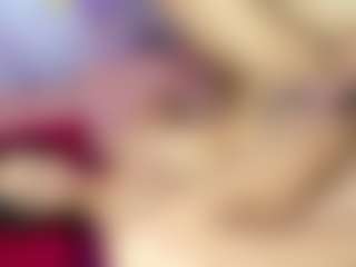 ChloeOhiggins's Live Sex Cam Show