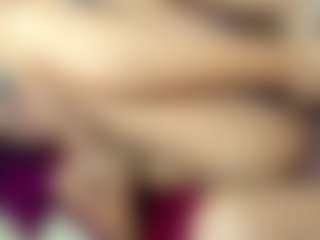 Live cam show with ChloeOhiggins - White on Camsoda | colombia