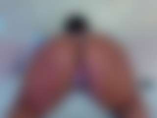 Live cam show with Nicelle Ribbon - Butt Plug on Camsoda