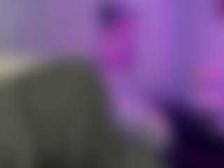 Live cam show with Eleanor-Lily - College Teen (18+) on Camsoda Late Night