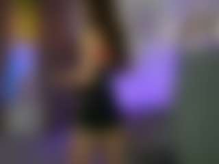 EllaYoung18's Live Sex Cam Show