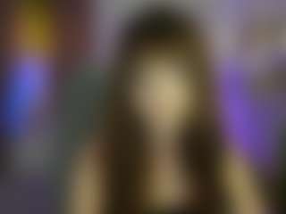 EllaYoung18's Live Sex Cam Show
