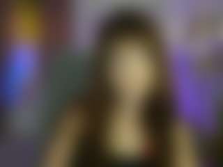 EllaYoung18's Live Sex Cam Show