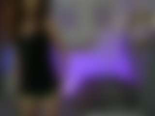 EllaYoung18's Live Sex Cam Show