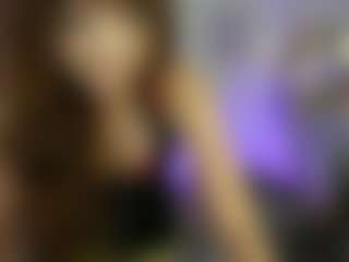 EllaYoung18's Live Sex Cam Show