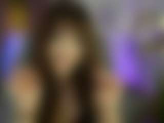 EllaYoung18's Live Sex Cam Show