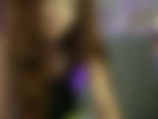 EllaYoung18's Live Sex Cam Show