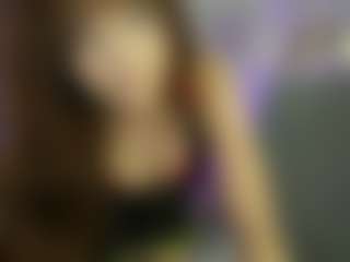 EllaYoung18's Live Sex Cam Show