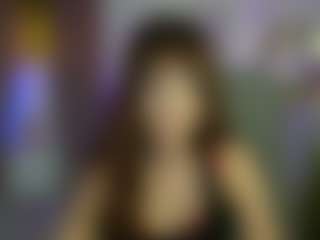 EllaYoung18's Live Sex Cam Show