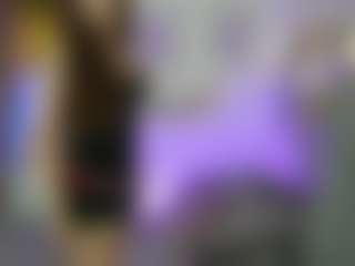 EllaYoung18's Live Sex Cam Show
