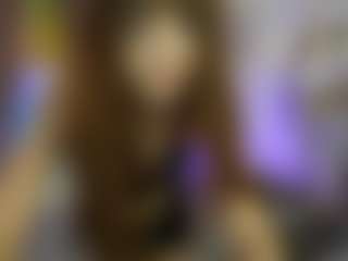 EllaYoung18's Live Sex Cam Show