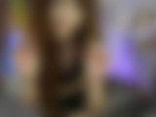 EllaYoung18's Live Sex Cam Show