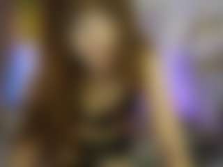 EllaYoung18's Live Sex Cam Show