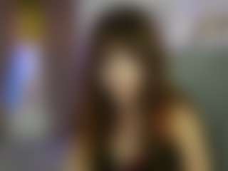 EllaYoung18's Live Sex Cam Show