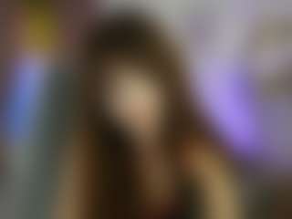 EllaYoung18's Live Sex Cam Show
