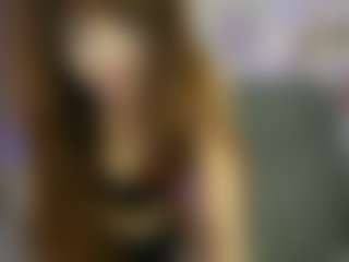 EllaYoung18's Live Sex Cam Show