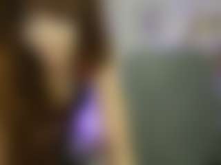 EllaYoung18's Live Sex Cam Show