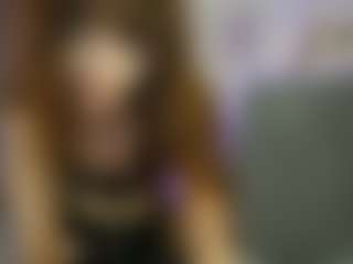 EllaYoung18's Live Sex Cam Show