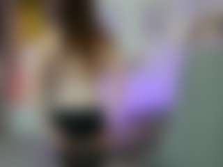 EllaYoung18's Live Sex Cam Show