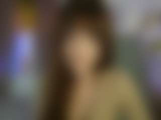 EllaYoung18's Live Sex Cam Show