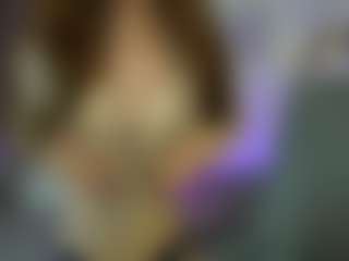 EllaYoung18's Live Sex Cam Show