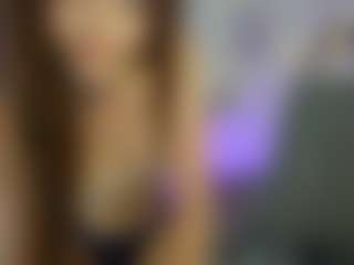 EllaYoung18's Live Sex Cam Show