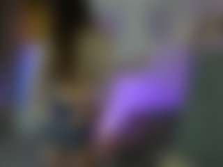 EllaYoung18's Live Sex Cam Show