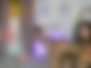 EllaYoung18's Live Sex Cam Show