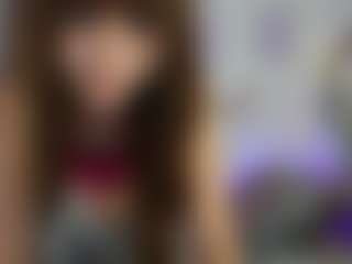 Live cam show with EllaYoung18 - Barelylegal on Lustler