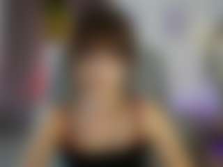 EllaYoung18's Live Sex Cam Show