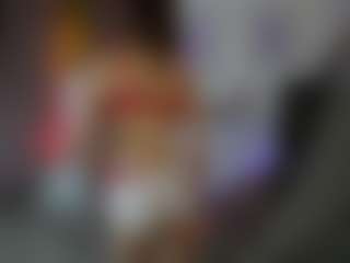 EllaYoung18's Live Sex Cam Show