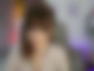 EllaYoung18's Live Sex Cam Show