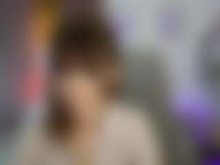 EllaYoung18's Live Sex Cam Show