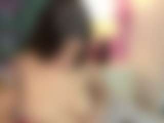 Live cam show with Kiaravega - New Brown Eyes on StripNow