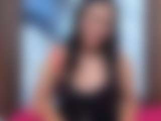 Leslyy19's Live Sex Cam Show