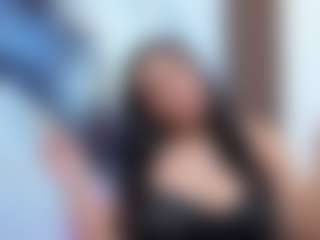 Leslyy19's Live Sex Cam Show
