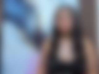 Live cam show with Leslyy19 - Curvy Teen (18+) on studioflirtlive.com