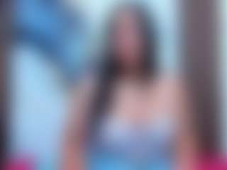 Leslyy19's Live Sex Cam Show