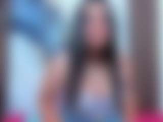 Leslyy19's Live Sex Cam Show